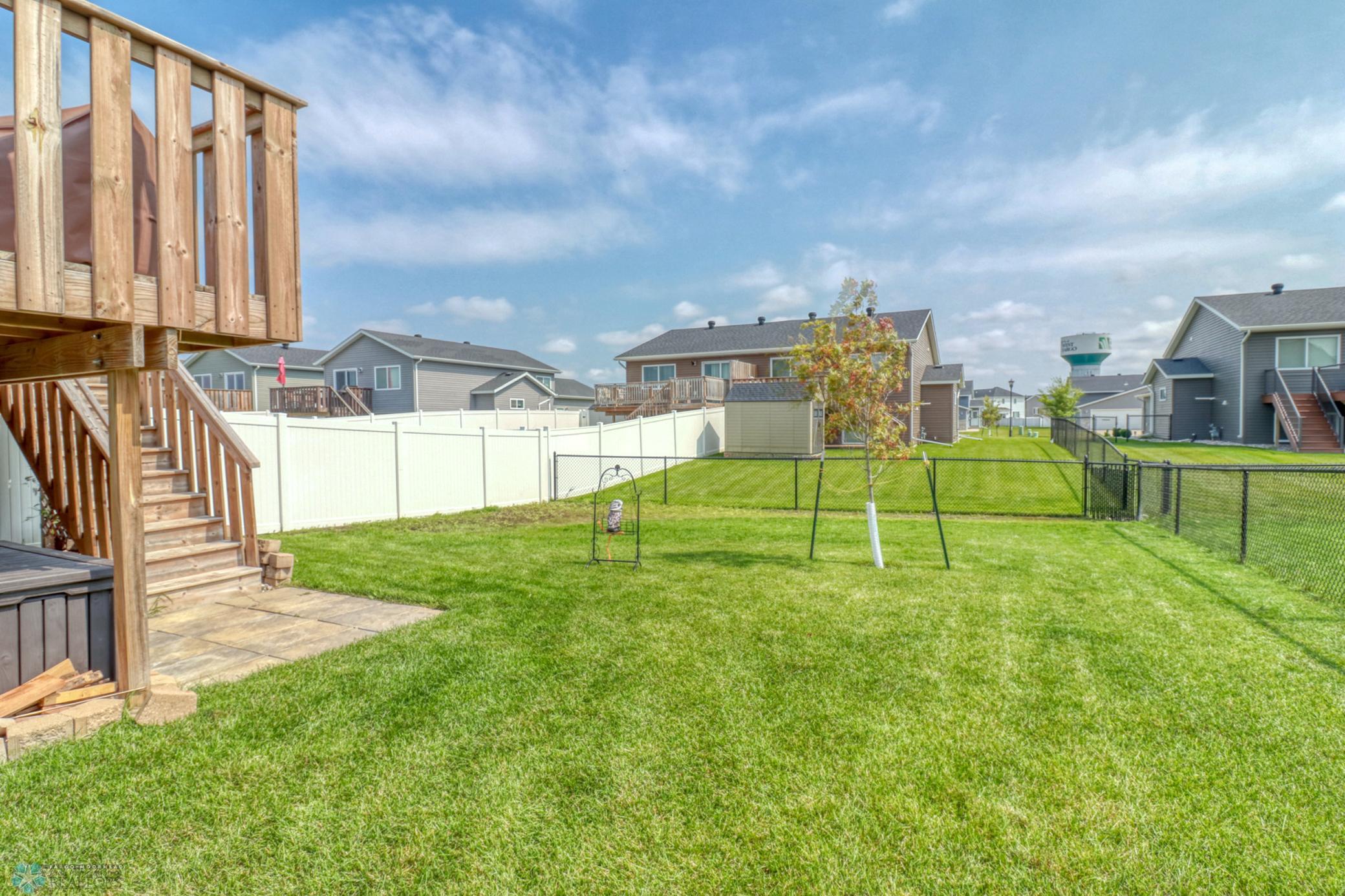 Backyard1_4.jpg