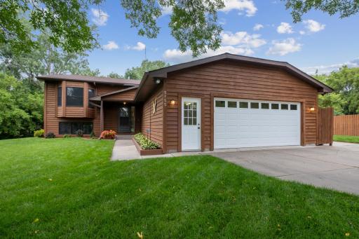 5155 Larch Lane N, Minneapolis, MN 55442