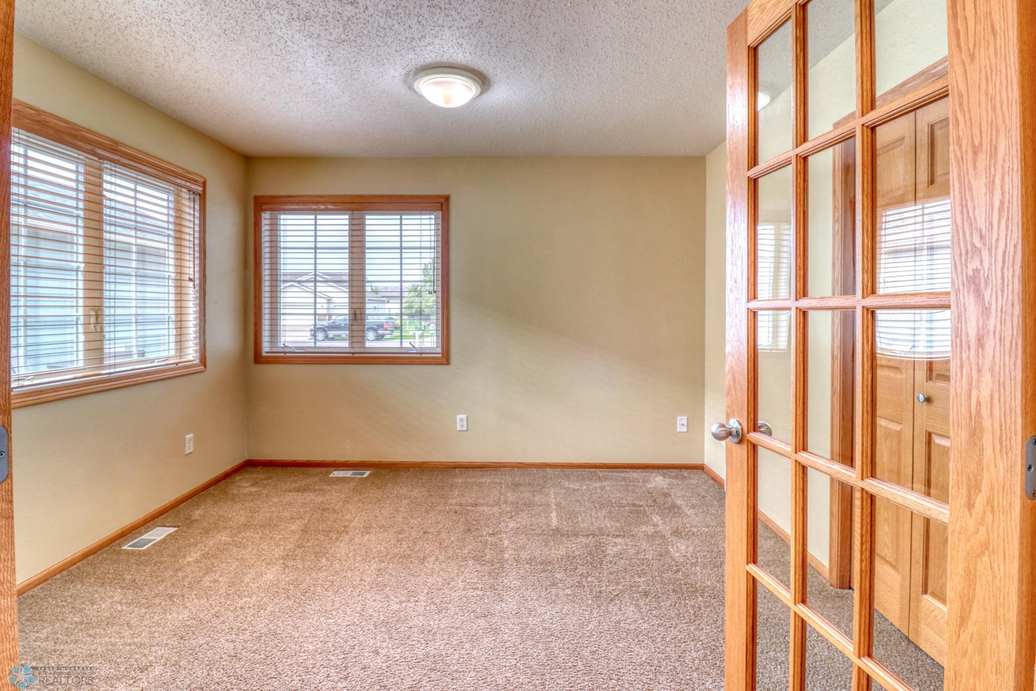 Bedroom2_1.jpg