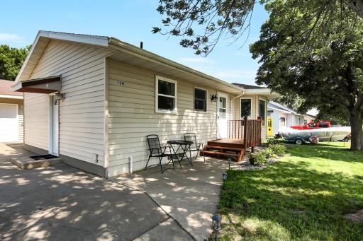 704 28th Avenue SW, Willmar, MN 56201