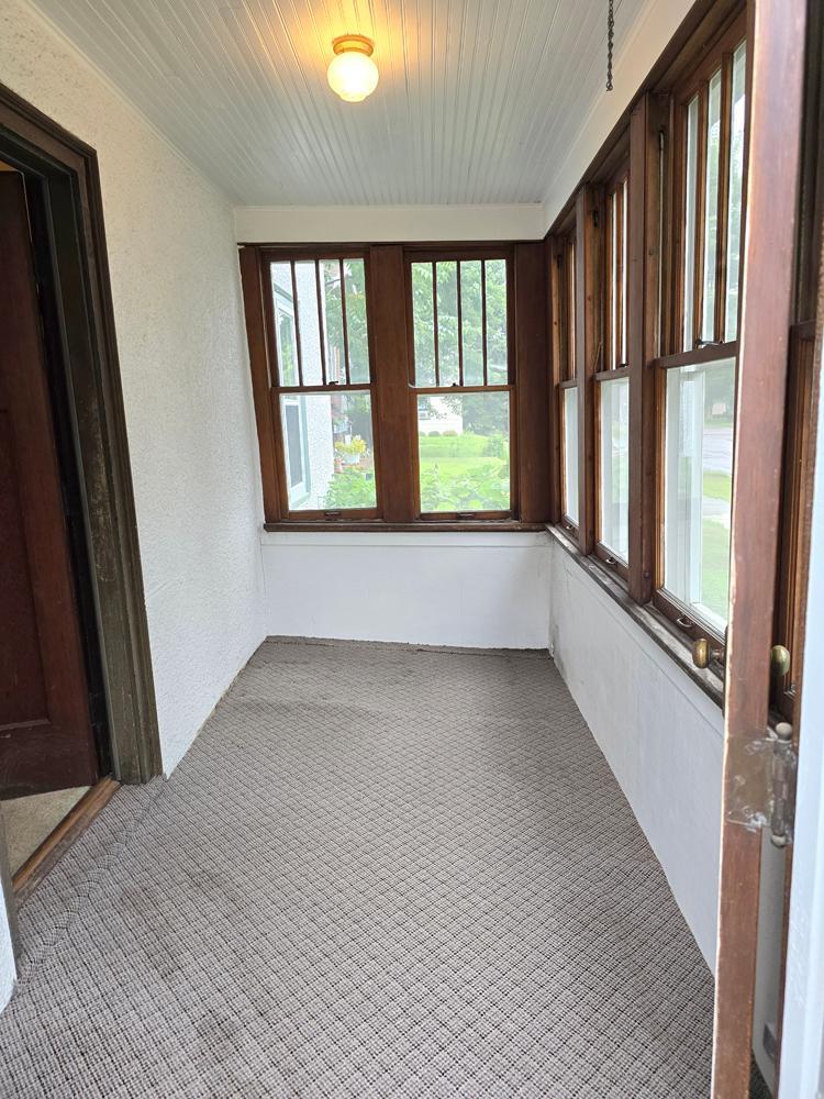porch1.jpg