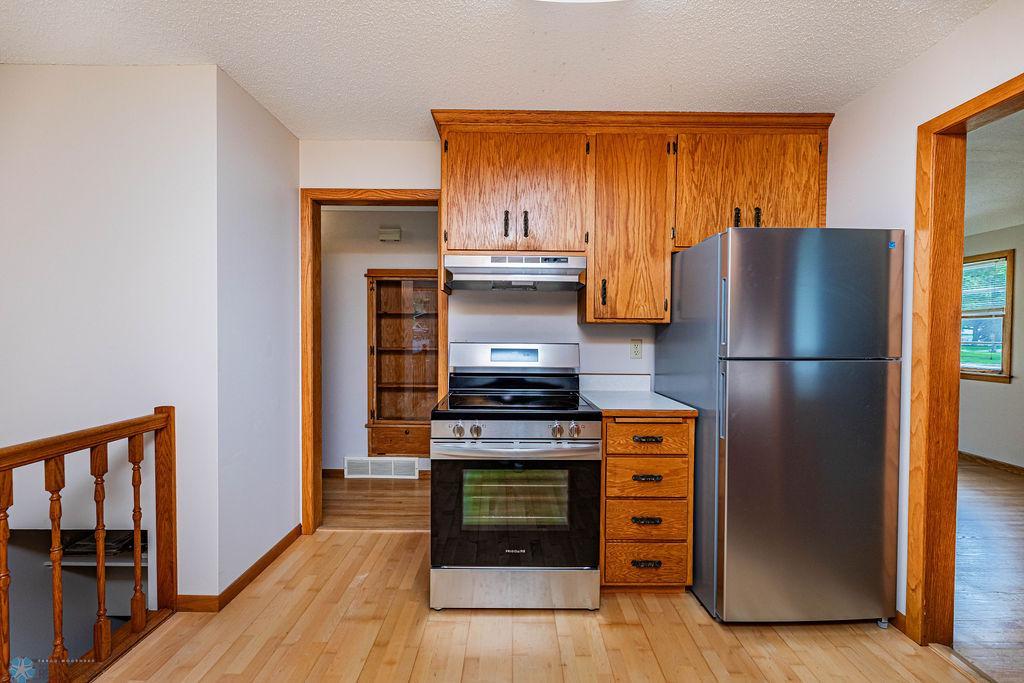 Newer Stove and Frig
