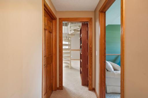 14 Ridge Road, Saint Paul, MN 55127
