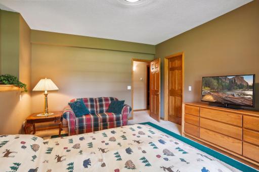 14 Ridge Road, Saint Paul, MN 55127