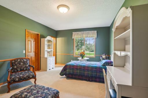 14 Ridge Road, Saint Paul, MN 55127