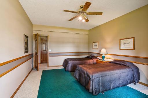 14 Ridge Road, Saint Paul, MN 55127