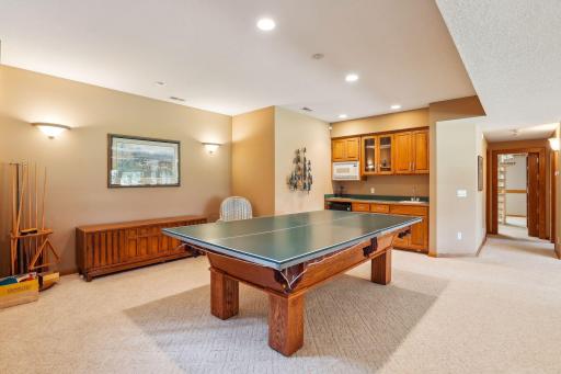 14 Ridge Road, Saint Paul, MN 55127