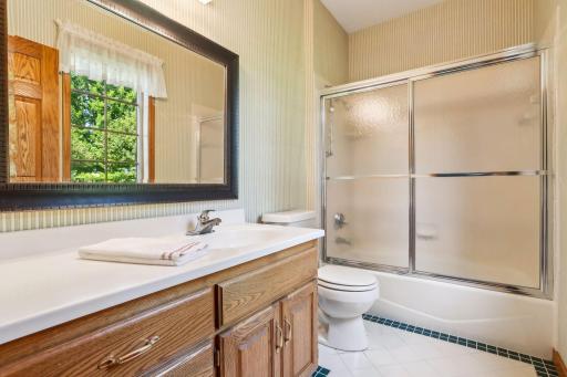 14 Ridge Road, Saint Paul, MN 55127