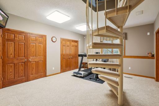 14 Ridge Road, Saint Paul, MN 55127