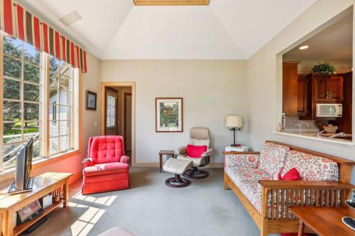 14 Ridge Road, Saint Paul, MN 55127
