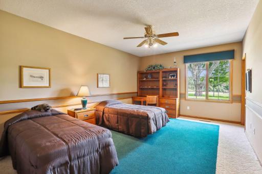 14 Ridge Road, Saint Paul, MN 55127