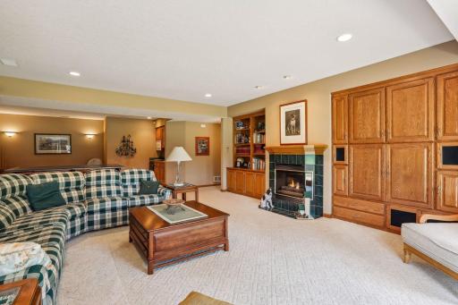 14 Ridge Road, Saint Paul, MN 55127