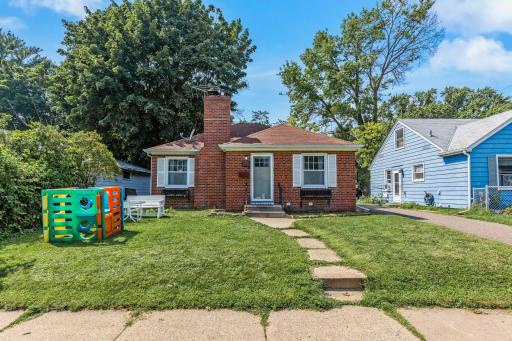Photo for 2195 Nokomis Avenue, Saint Paul, MN 55119 - listing #6591552 2195 Nokomis Avenue, Saint Paul, MN 55119