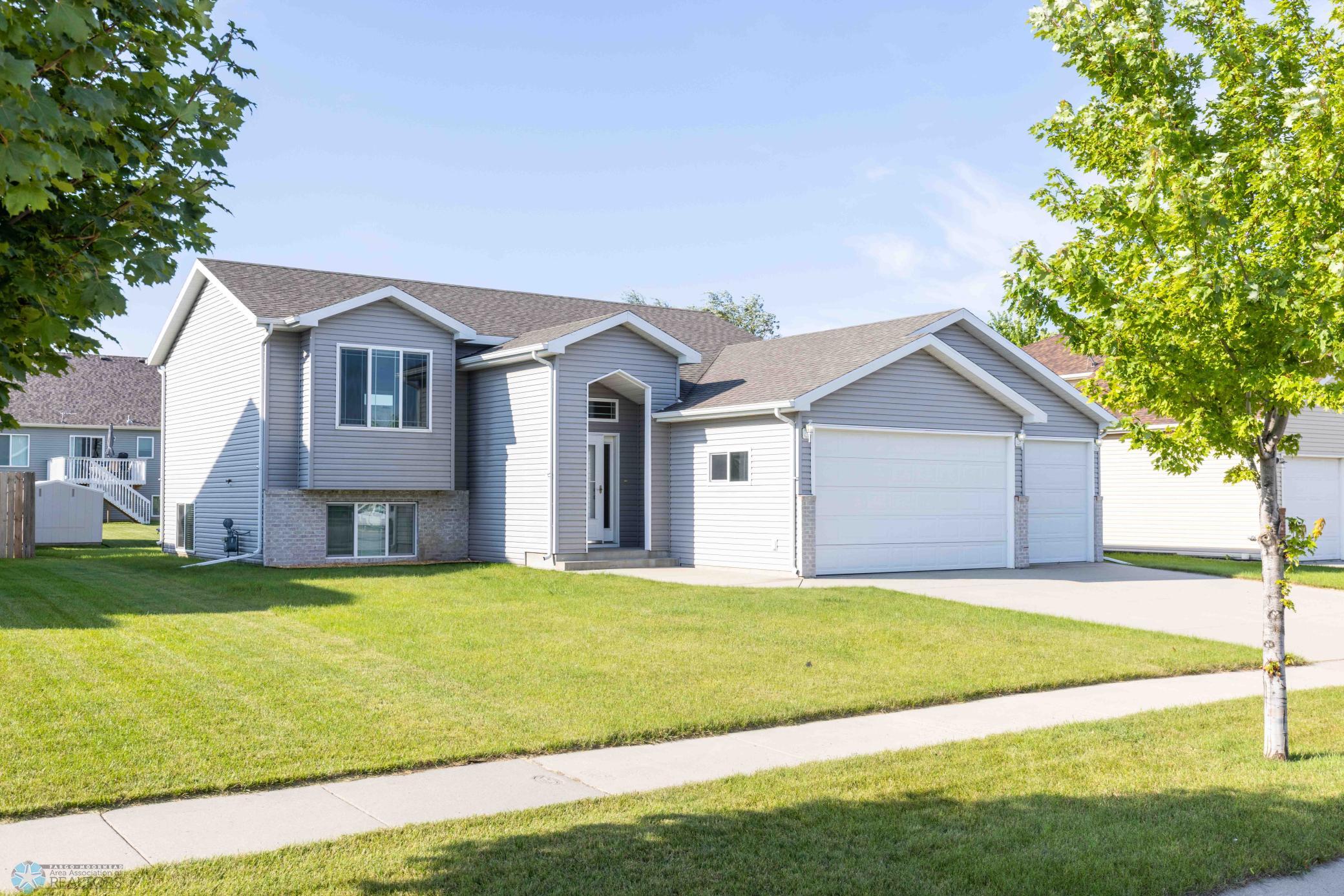 1813 43rd Ave S Moorhead-4.jpg