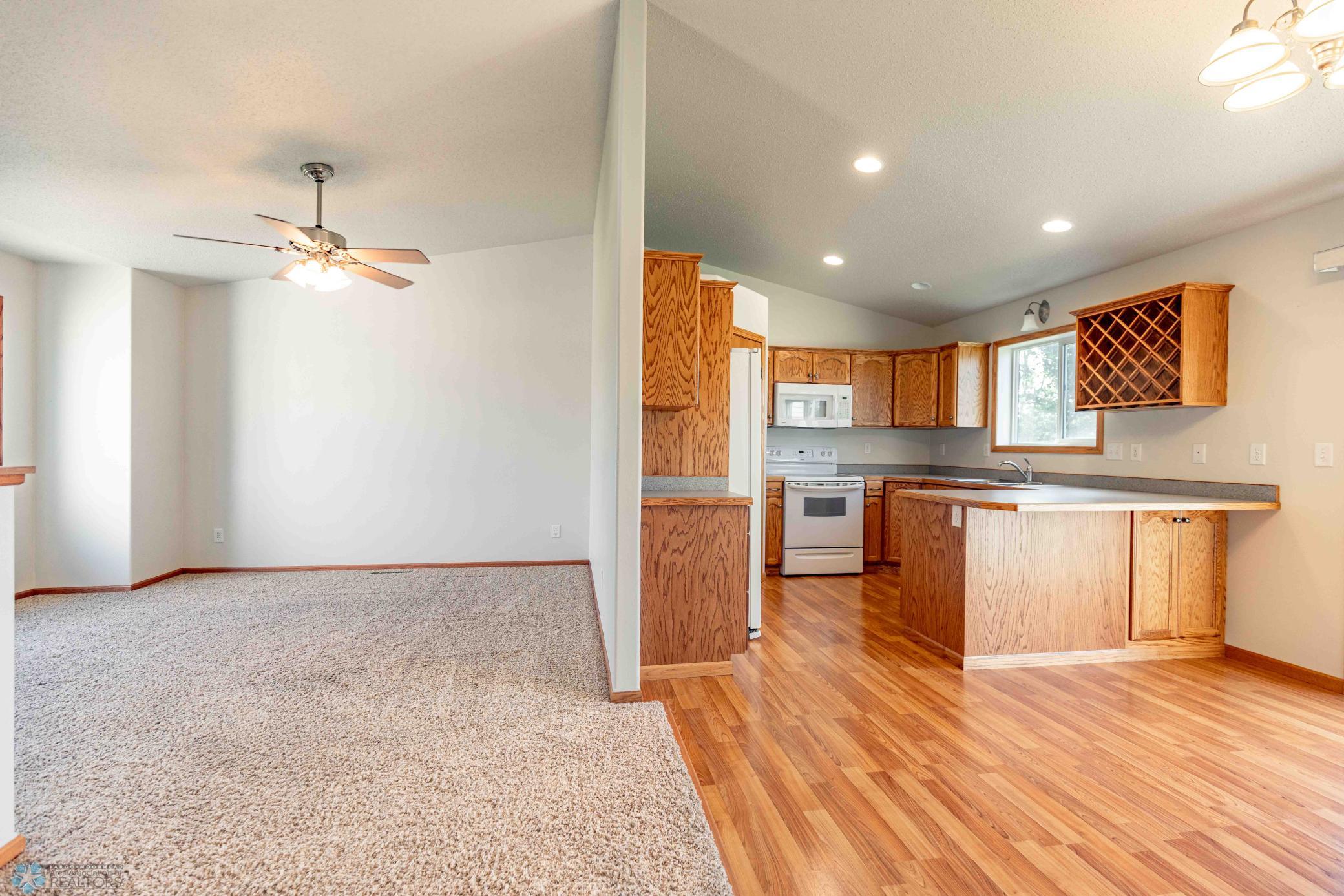 1813 43rd Ave S Moorhead-17.jpg