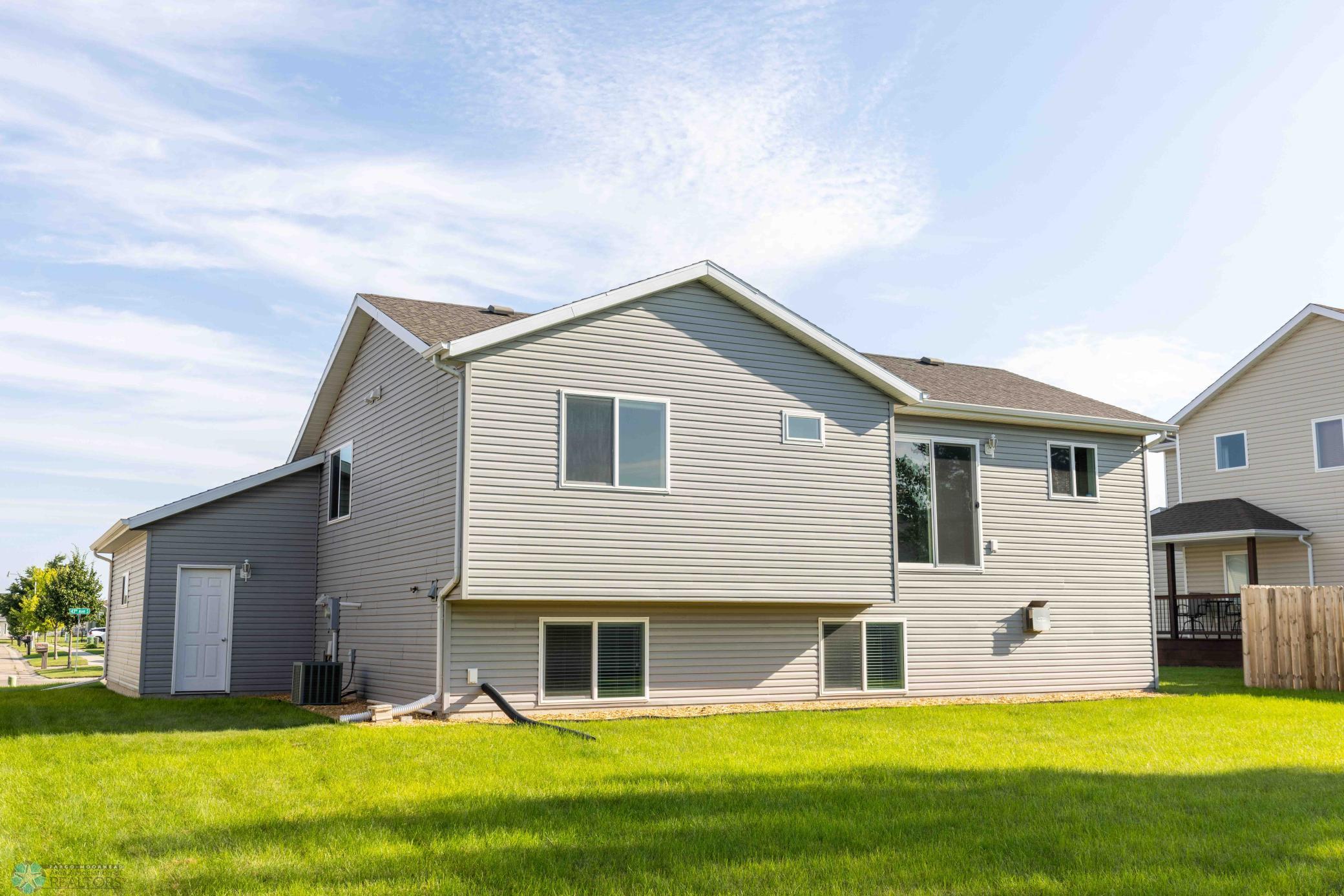 1813 43rd Ave S Moorhead-7.jpg