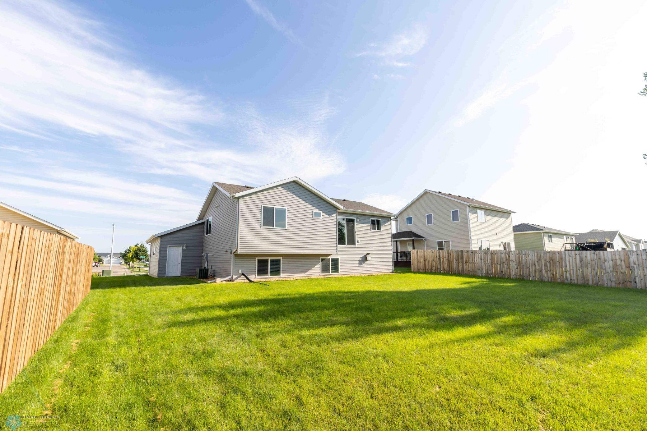1813 43rd Ave S Moorhead-6.jpg