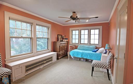 BDRM I 0732 - Copy (2).jpg