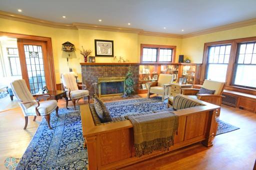 Copy of LIV N 621 - Copy (2).jpg