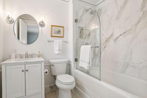 6 Crocus Hill, Saint Paul, MN 55102