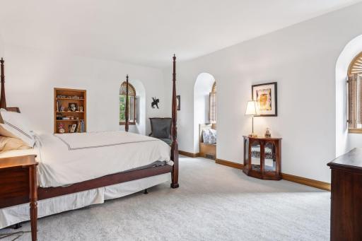 6 Crocus Hill, Saint Paul, MN 55102