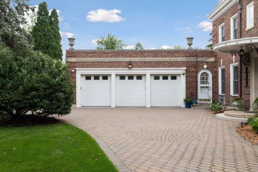 6 Crocus Hill, Saint Paul, MN 55102