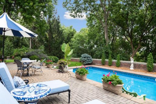 6 Crocus Hill, Saint Paul, MN 55102