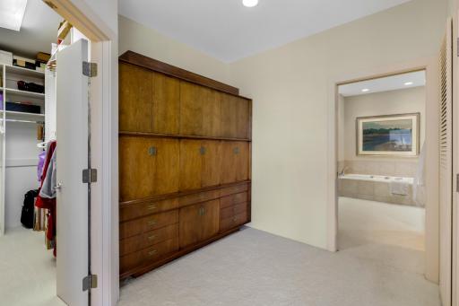 8301 Creekside Circle, 830, Minneapolis, MN 55437