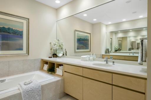 8301 Creekside Circle, 830, Minneapolis, MN 55437