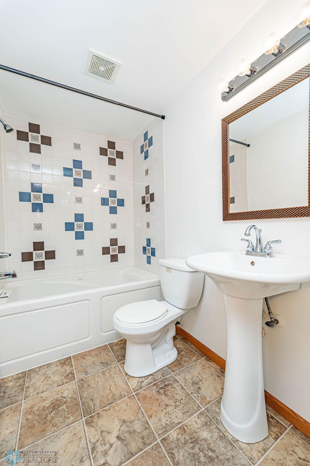 Basment Full Bathroom