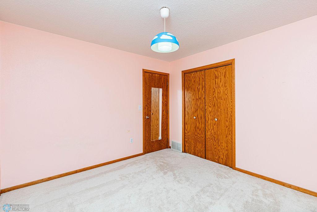 Upper Bdrm 2