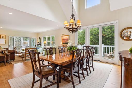 1100 Knoll Manor Road, Long Lake, MN 55356