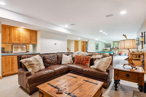 1100 Knoll Manor Road, Long Lake, MN 55356