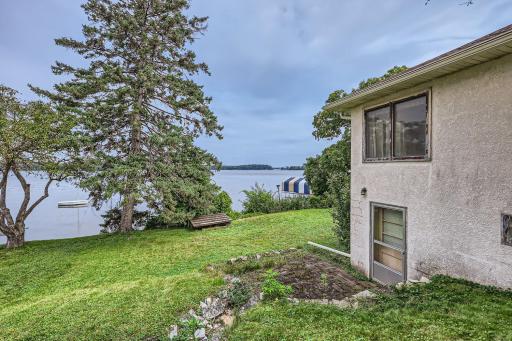 45 Lakeview Ave - Web Quality - 010 - 11 Views.jpg