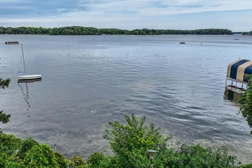 45 Lakeview Ave - Web Quality - 010 - 23 Views.jpg
