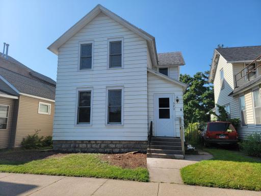 523 E Wabasha Street, Winona, MN 55987