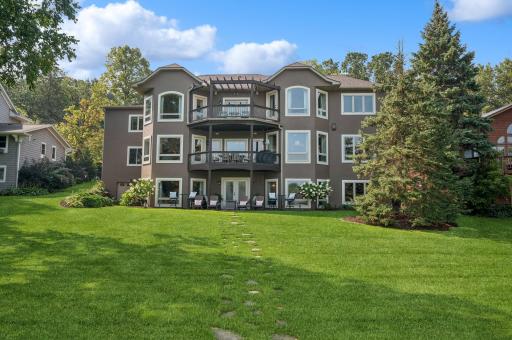 60 Crabapple Lane, Excelsior, MN 55331