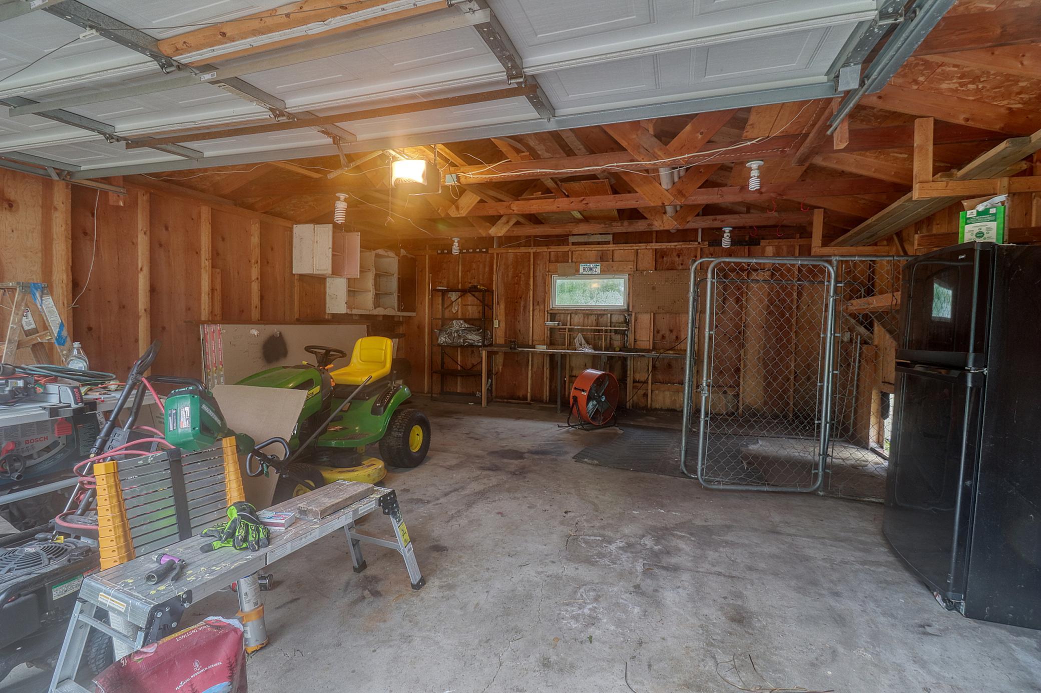 Garage1_1.jpg