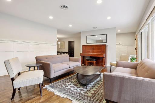 2053 Upper Saint Dennis Road, Saint Paul, MN 55116