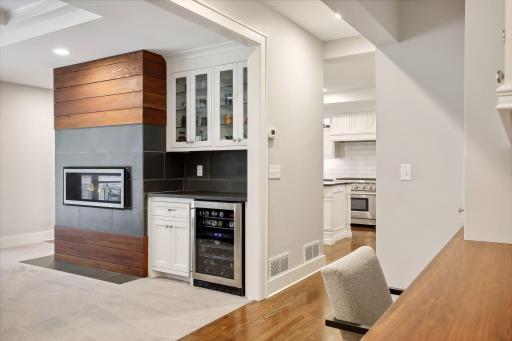 2053 Upper Saint Dennis Road, Saint Paul, MN 55116