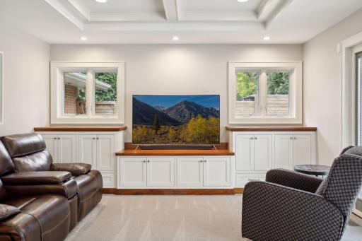 2053 Upper Saint Dennis Road, Saint Paul, MN 55116
