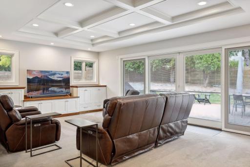 2053 Upper Saint Dennis Road, Saint Paul, MN 55116
