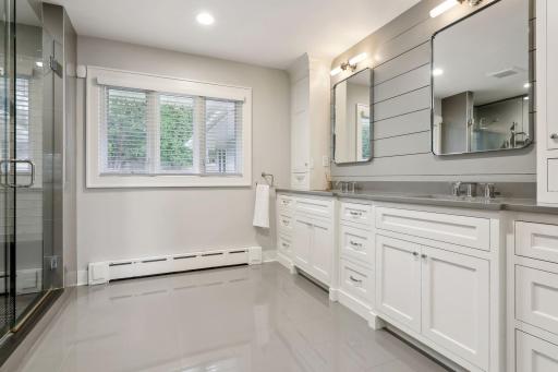2053 Upper Saint Dennis Road, Saint Paul, MN 55116