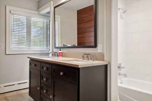2053 Upper Saint Dennis Road, Saint Paul, MN 55116