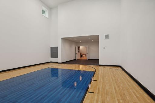 720 Lanewood Lane N, Plymouth, MN 55447