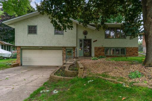 2174 Cowern Place E, Saint Paul, MN 55109