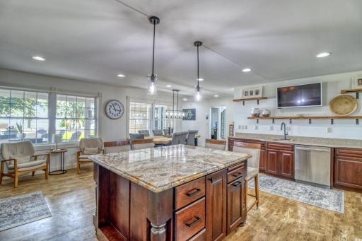1020 W Lake Drive, Detroit Lakes, MN 56501