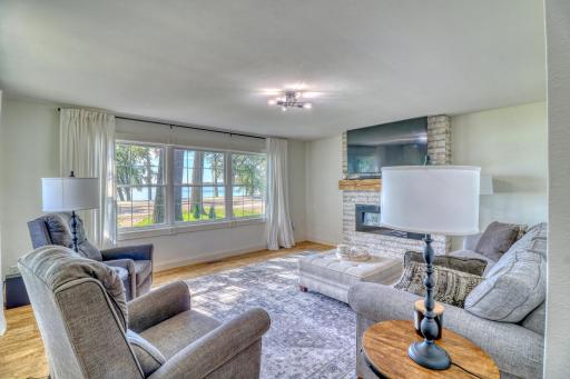 1020 W Lake Drive, Detroit Lakes, MN 56501