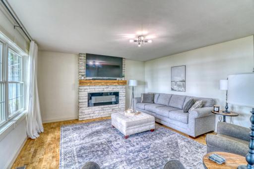 1020 W Lake Drive, Detroit Lakes, MN 56501