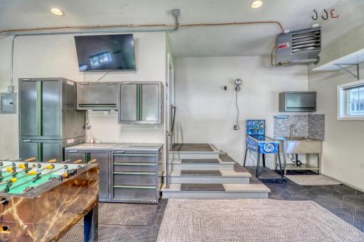 1020 W Lake Drive, Detroit Lakes, MN 56501